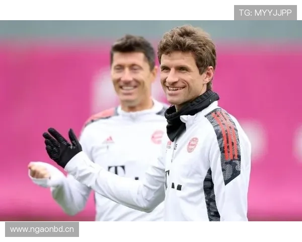 莱万多夫斯基无球跑动与空间利用解析