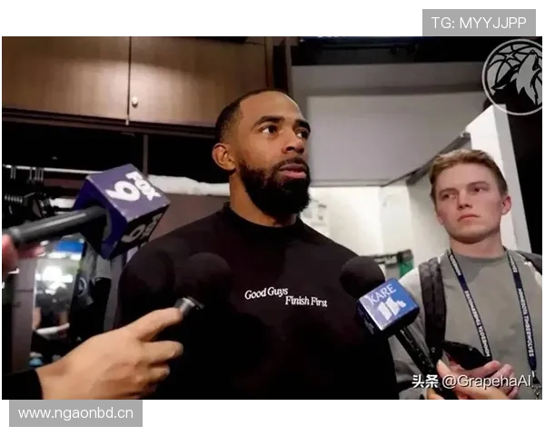 迈克·康利利用挡拆组织拉开进攻空间提升球队效率